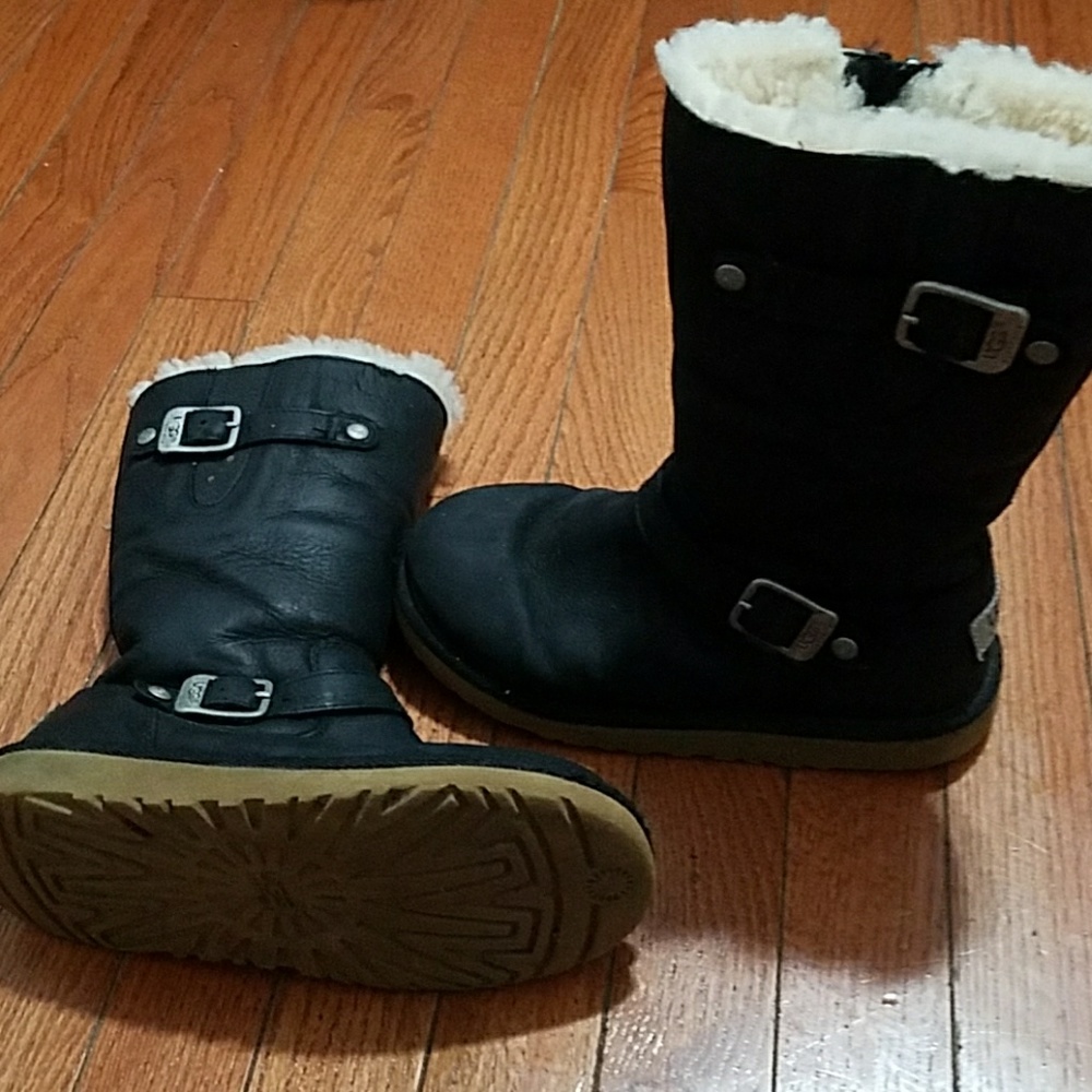 UGGS girls Boots